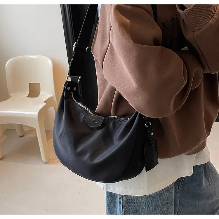 Black Korean Style Shoulder Bag 2025 New Arrival — feature 18