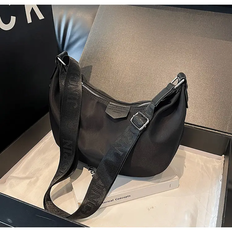 Black Korean Style Shoulder Bag 2025 New Arrival — feature 20