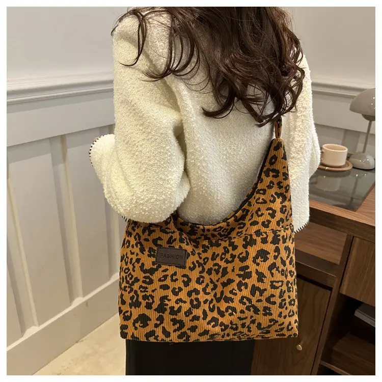 Leopard Print Large Capacity Shoulder Bag for Women — feature 16