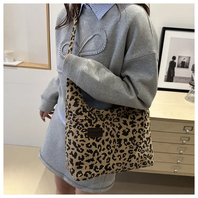 Leopard Print Large Capacity Shoulder Bag for Women — feature 19