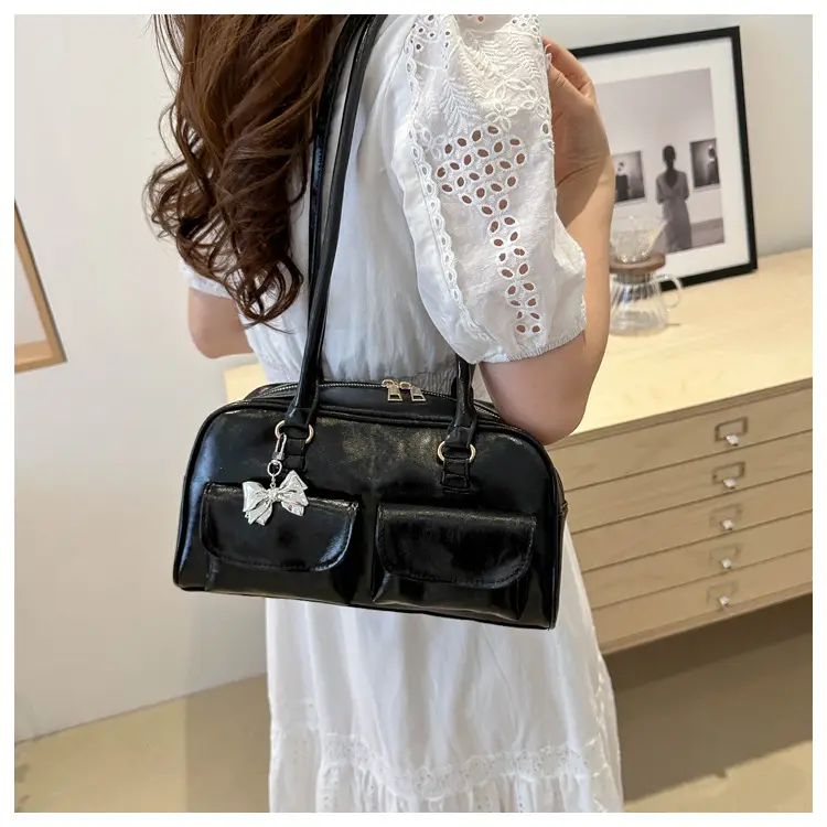 Vintage Women's Textured Shoulder Tote Bags 2025 — feature 17