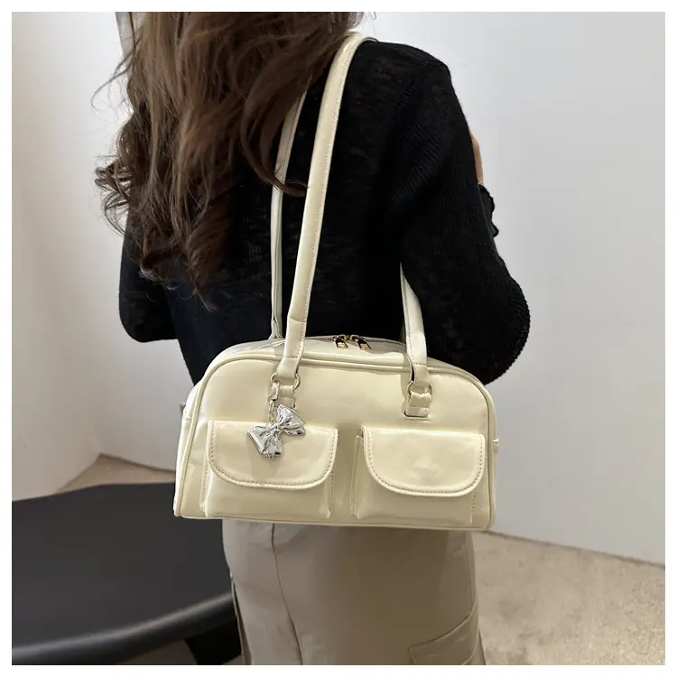 Vintage Women's Textured Shoulder Tote Bags 2025 — feature 8