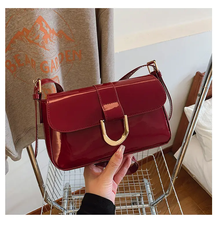 Women Vintage Horseshoe Buckle Shoulder Bag Red Patent Leather — feature 14