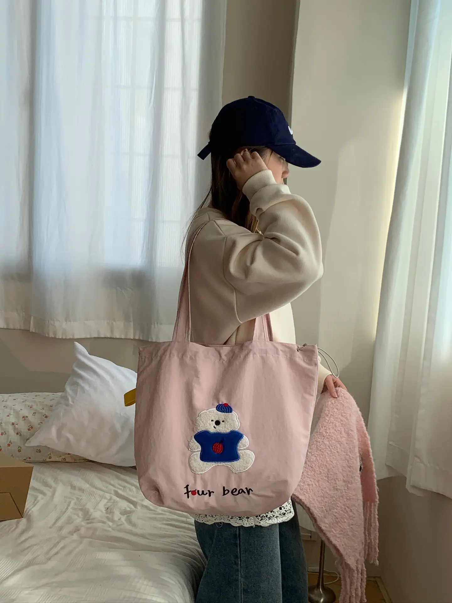 Cute Unicorn Embroidered Shoulder Bag Black β feature 13