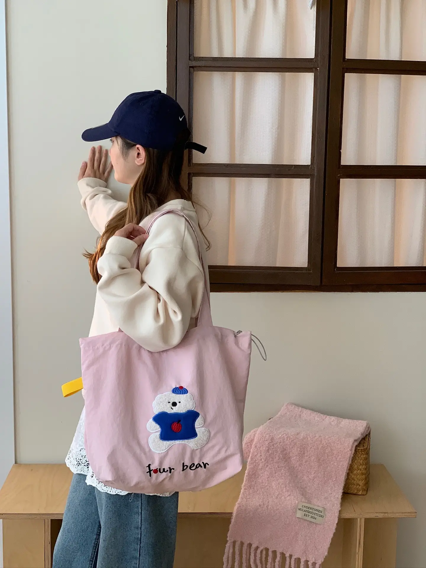 Cute Unicorn Embroidered Shoulder Bag Black β feature 17