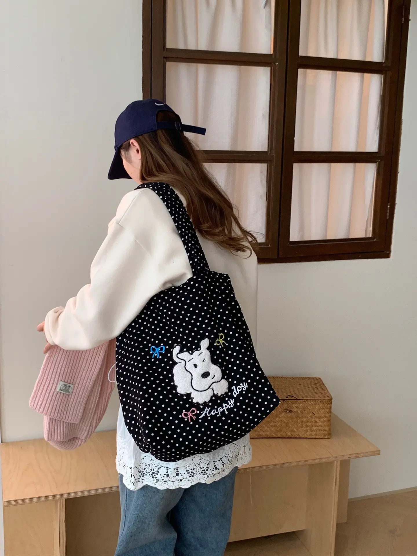 Cute Unicorn Embroidered Shoulder Bag Black β feature 2