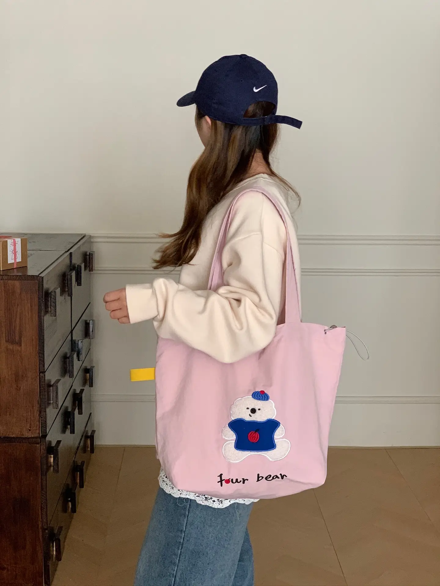 Cute Unicorn Embroidered Shoulder Bag Black β feature 22