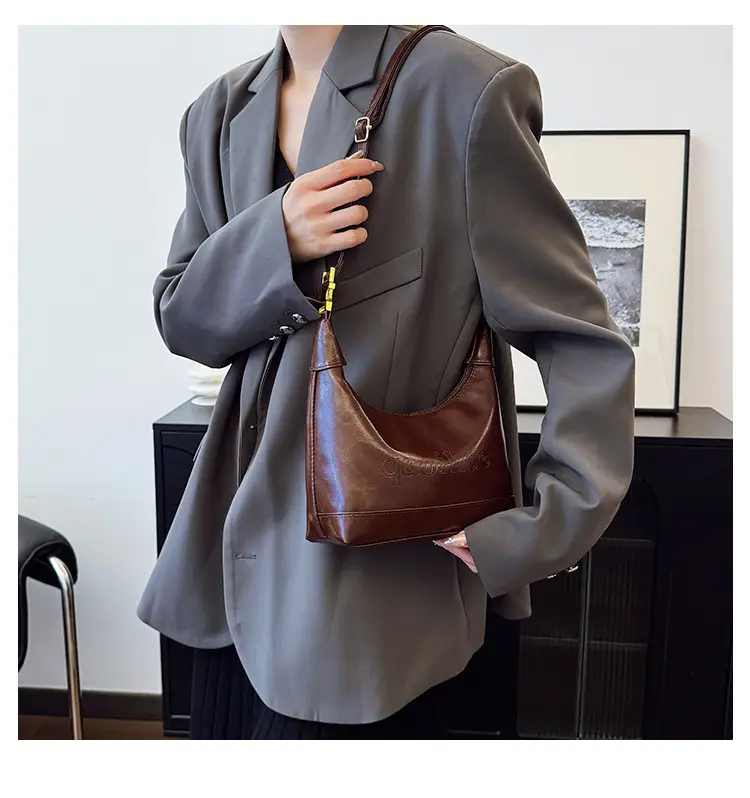 Brown Leather Shoulder Bag for Women 2025 Spring — feature 13