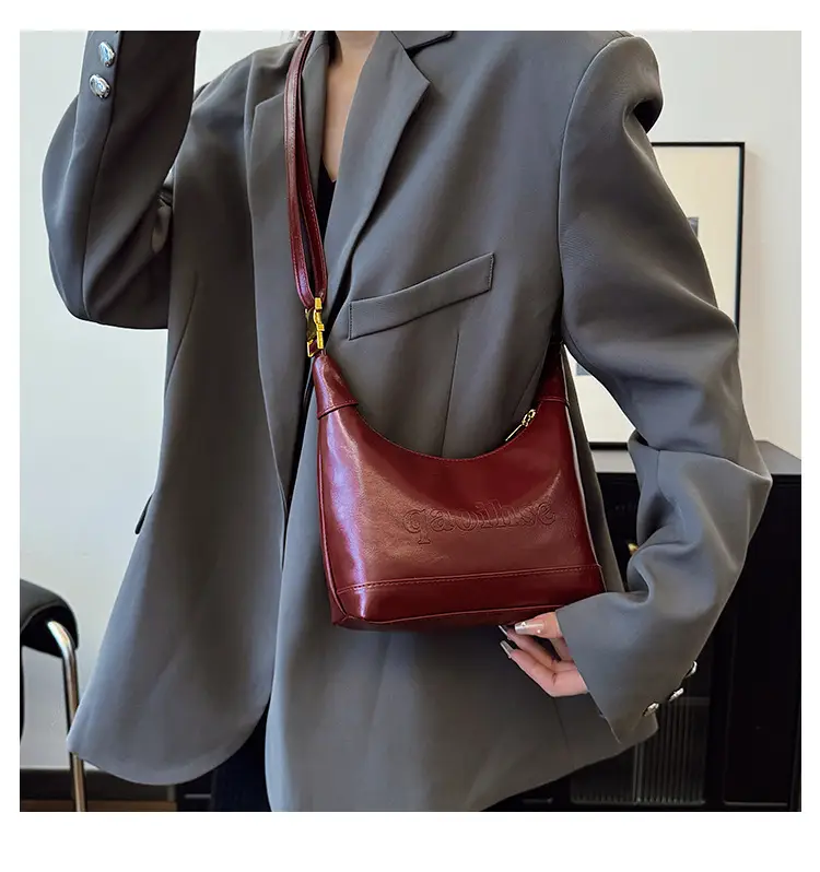 Brown Leather Shoulder Bag for Women 2025 Spring — feature 15