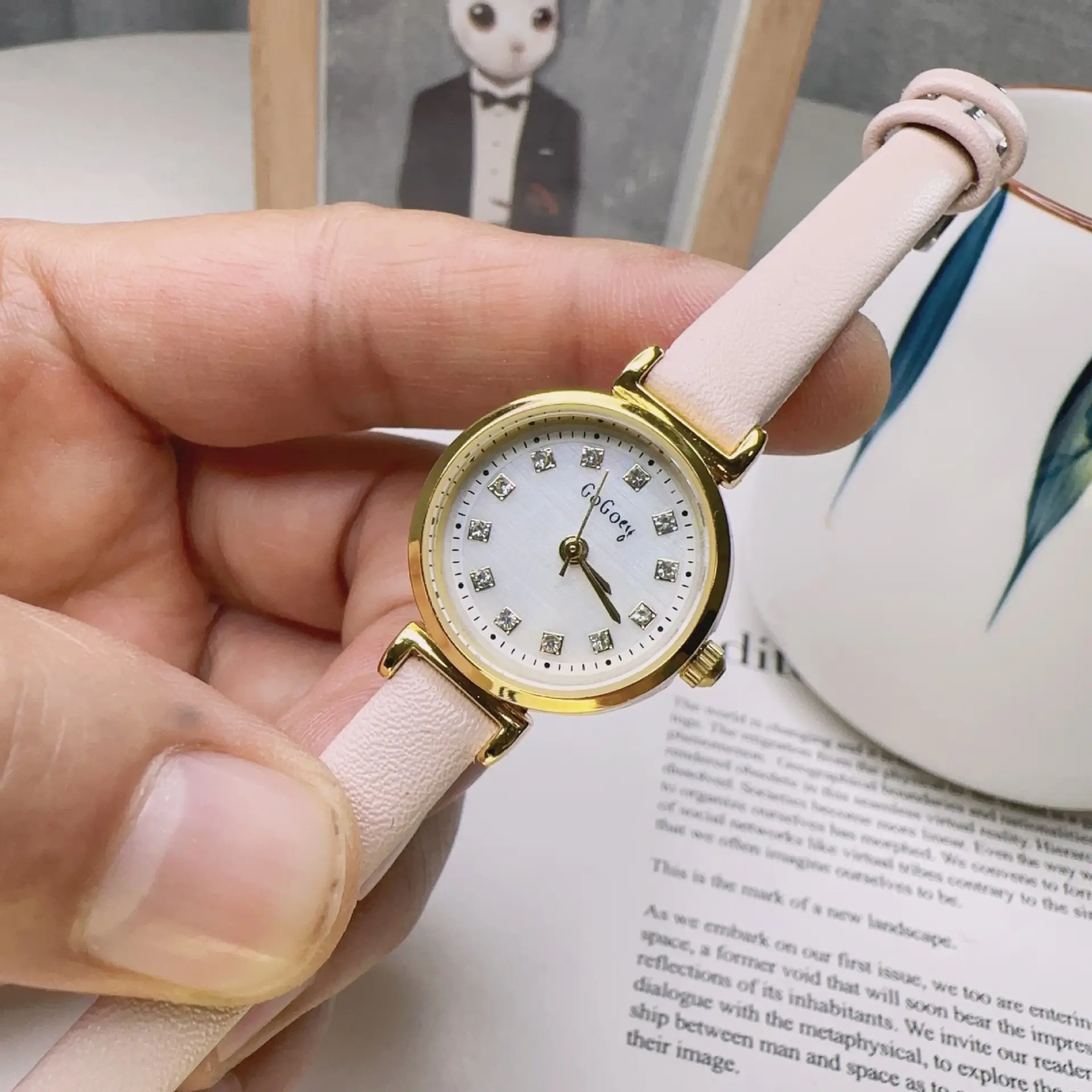 Women's Green Leather Belt Quartz Watch with Diamond Dial - Image 7