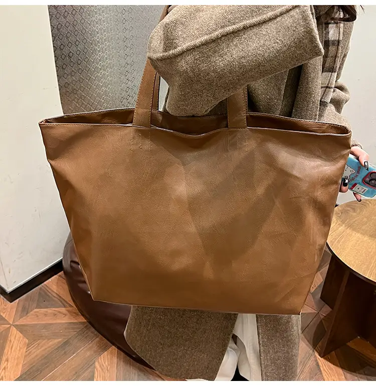 Black Leather Cross-Body Tote Bag Large Capacity — feature 14