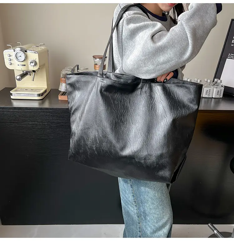 Black Leather Cross-Body Tote Bag Large Capacity — feature 19