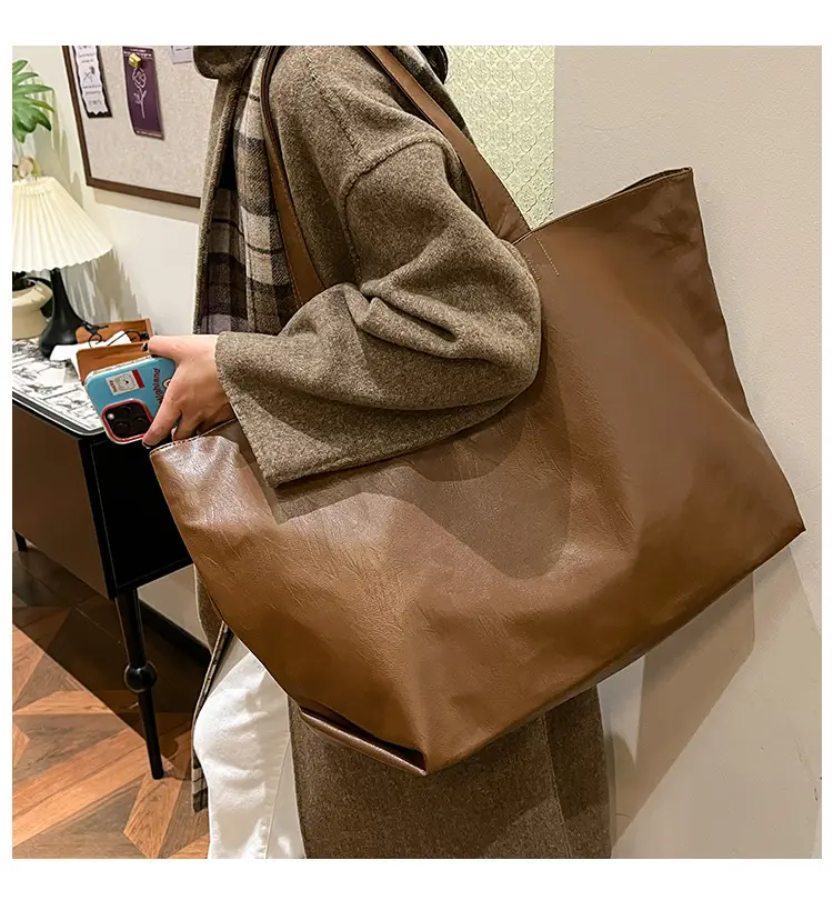 Black Leather Cross-Body Tote Bag Large Capacity — feature 3