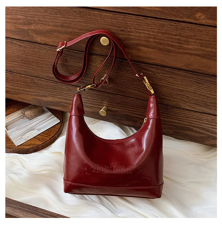 Retro Casual Shoulder Bag Red 2025 Spring — feature 25