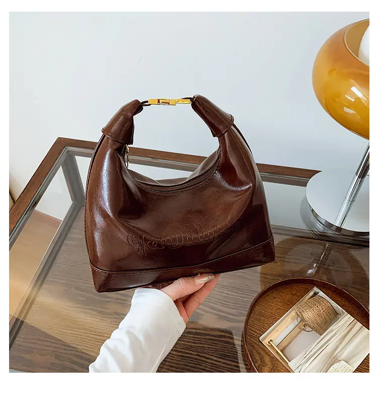 Retro Casual Shoulder Bag Red 2025 Spring — feature 28