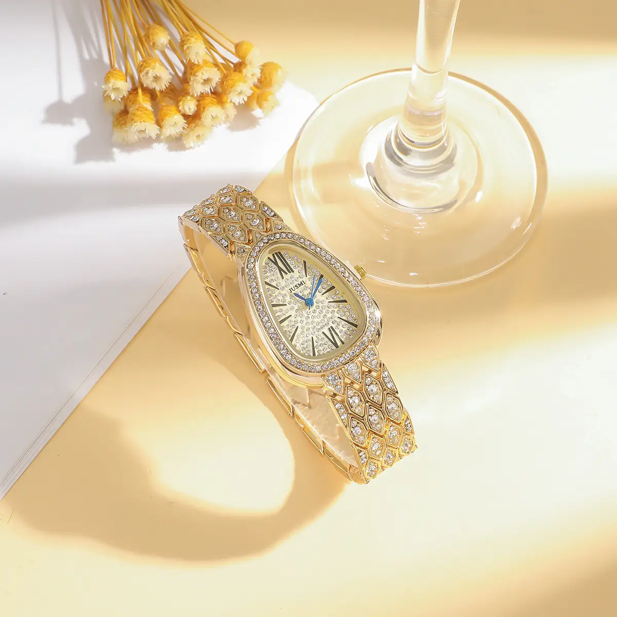 New Fashion Women's Snake Head Watch + Bracelet Set with Luminous Diamonds - Image 4