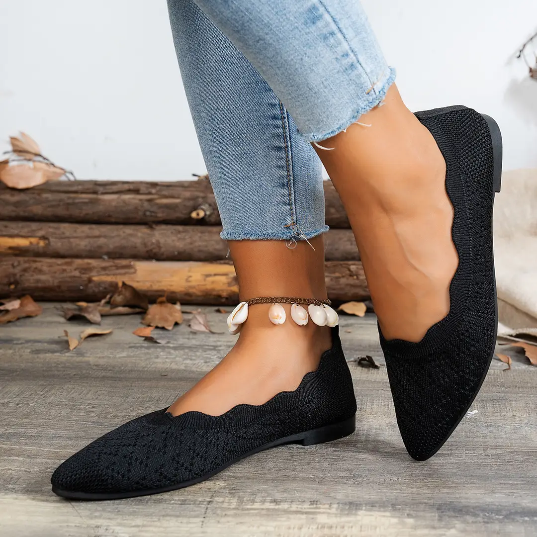 Women's Fashionable Pointed Toe Flat Large Size Shoes 2025 New Ruffled Shallow Mouth Slip-On Knitted Shoes - Image 2