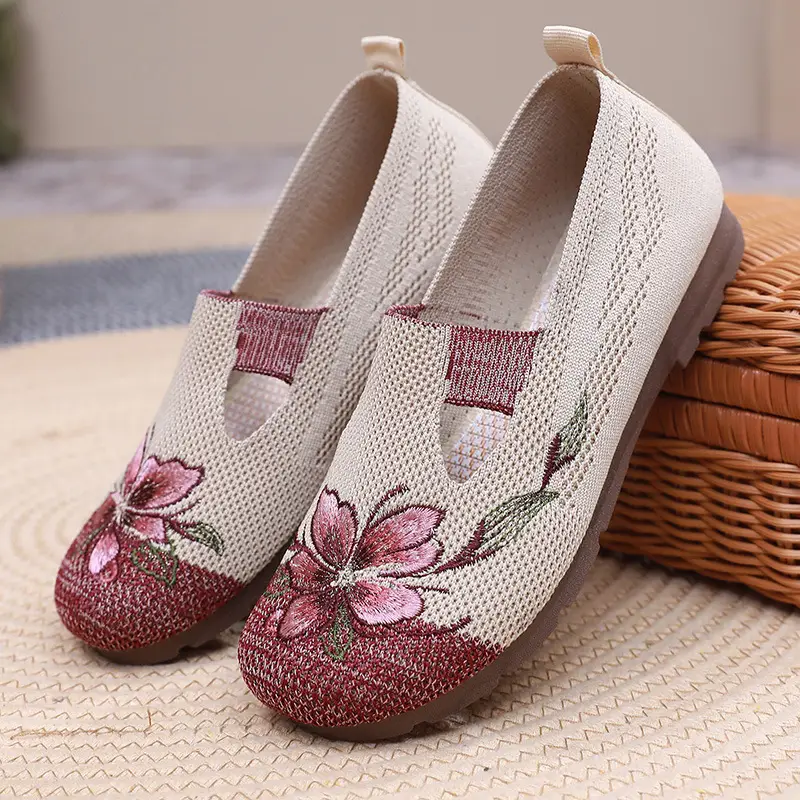 Spring New Women's Shoes, Breathable Soft-Soled Shoes, One-Piece Drop-Shipping Old Beijing Cloth Shoes, Wear-Resistant, Non-Slip, Versatile High Heels - Image 2