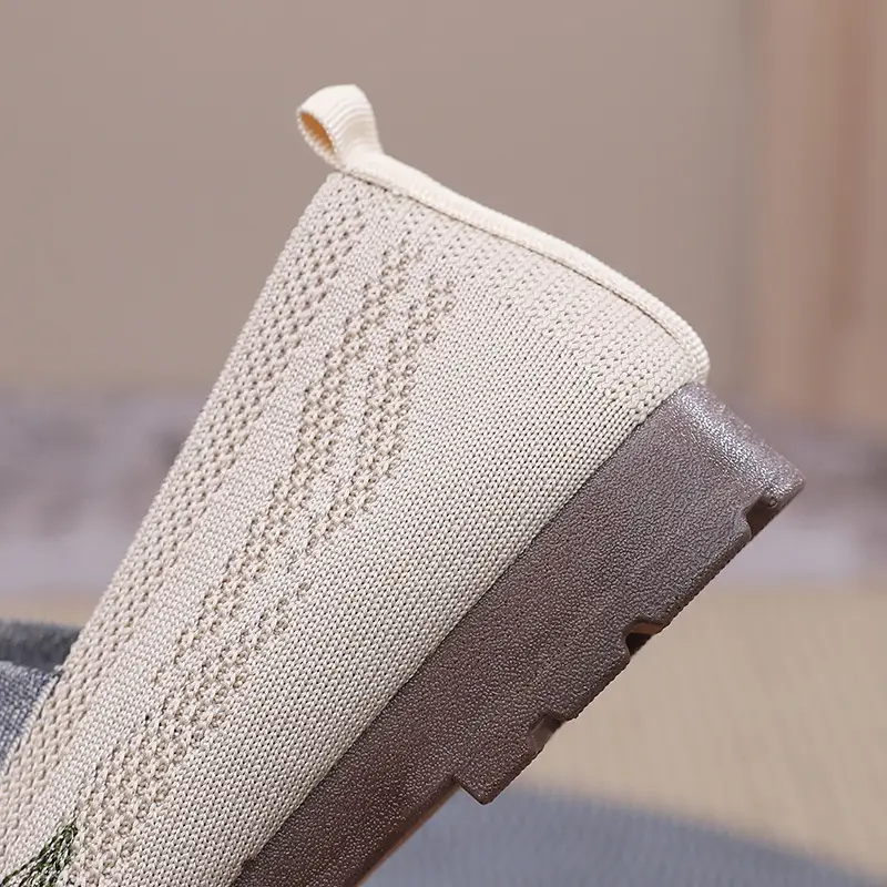 Spring New Women's Shoes, Breathable Soft-Soled Shoes, One-Piece Drop-Shipping Old Beijing Cloth Shoes, Wear-Resistant, Non-Slip, Versatile High Heels — feature 18