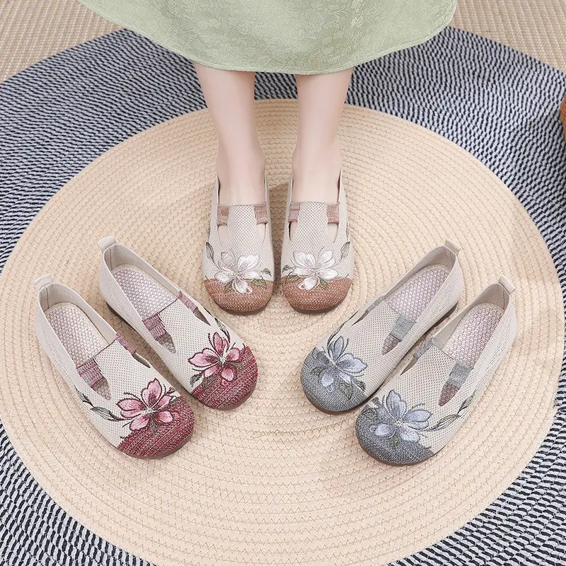 Spring New Women's Shoes, Breathable Soft-Soled Shoes, One-Piece Drop-Shipping Old Beijing Cloth Shoes, Wear-Resistant, Non-Slip, Versatile High Heels — feature 25