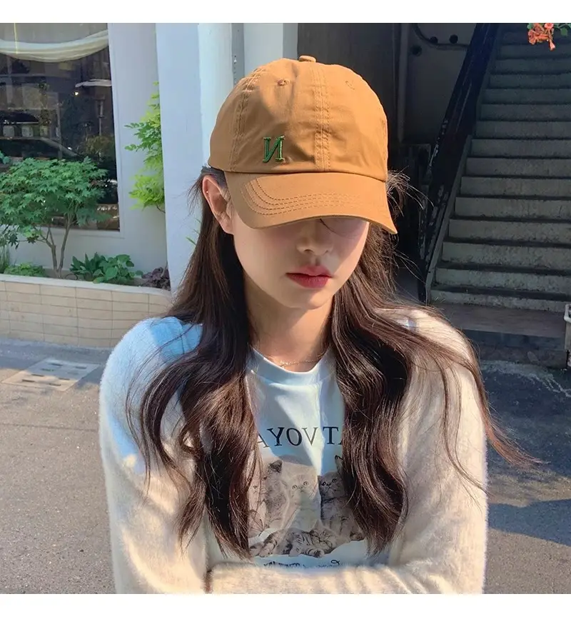Black Embroidered Baseball Cap for Women Unisex — feature 4