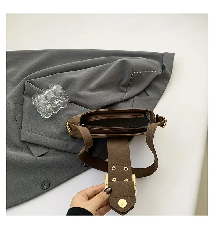 Nude Frosted Shoulder Bag for Women 2025 — feature 47