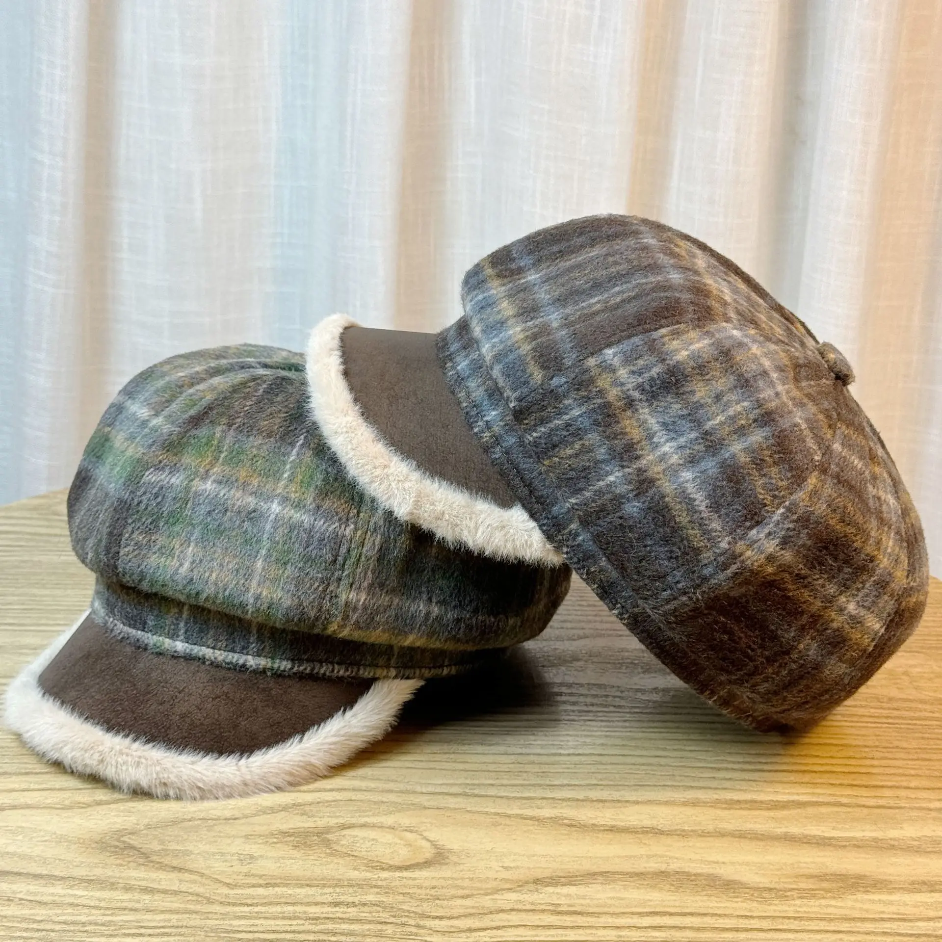 Women's Plaid Warm Cap Autumn Winter — feature 3
