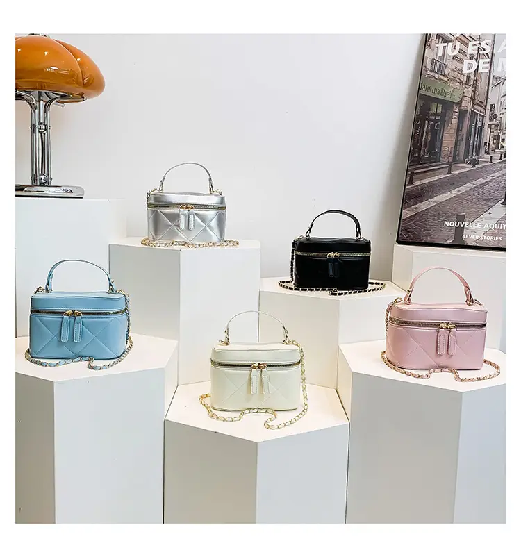 Pink Rhombic Chain Shoulder Crossbody Bag 2025 — feature 1