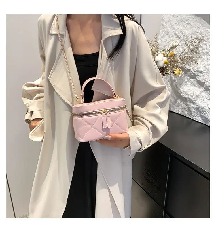 Pink Rhombic Chain Shoulder Crossbody Bag 2025 — feature 11