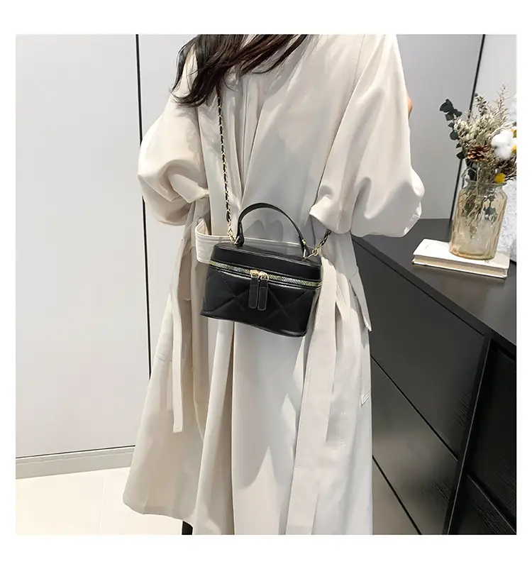 Pink Rhombic Chain Shoulder Crossbody Bag 2025 — feature 14