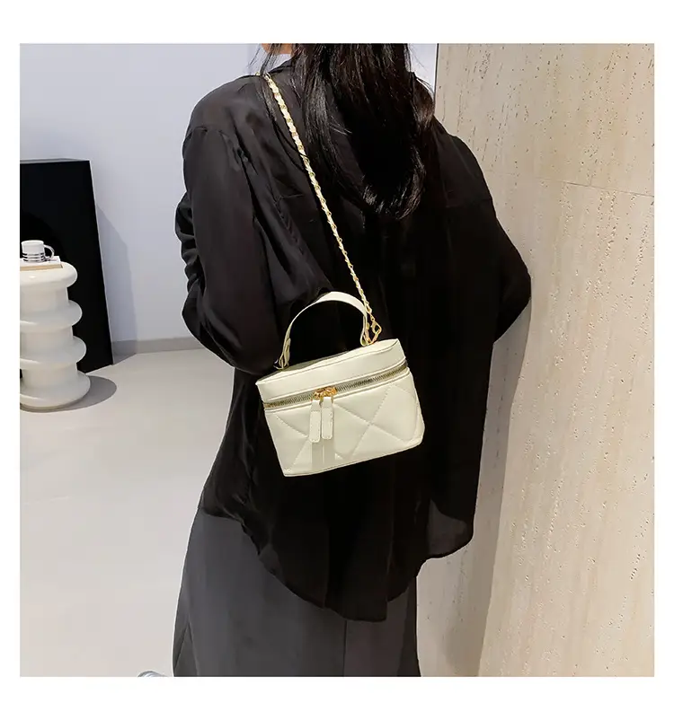 Pink Rhombic Chain Shoulder Crossbody Bag 2025 — feature 23