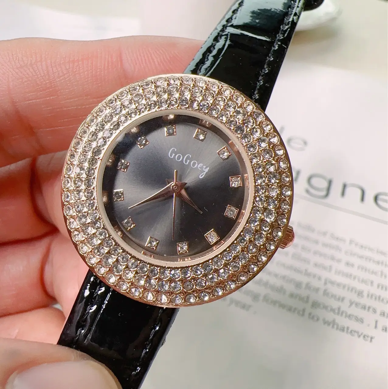 Women's Rhinestone Quartz Watch Silver Strap - Image 3