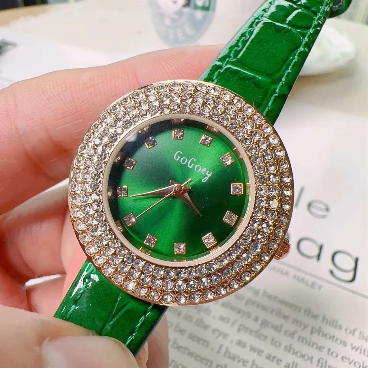 Women's Rhinestone Quartz Watch Silver Strap - Image 6