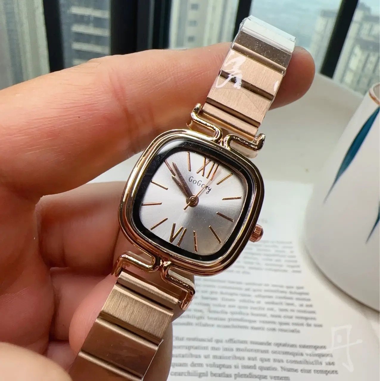 Gold Square Quartz Women's Watch with Steel Band - Image 10