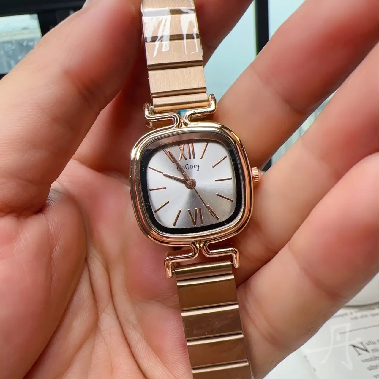 Gold Square Quartz Women's Watch with Steel Band — feature 11