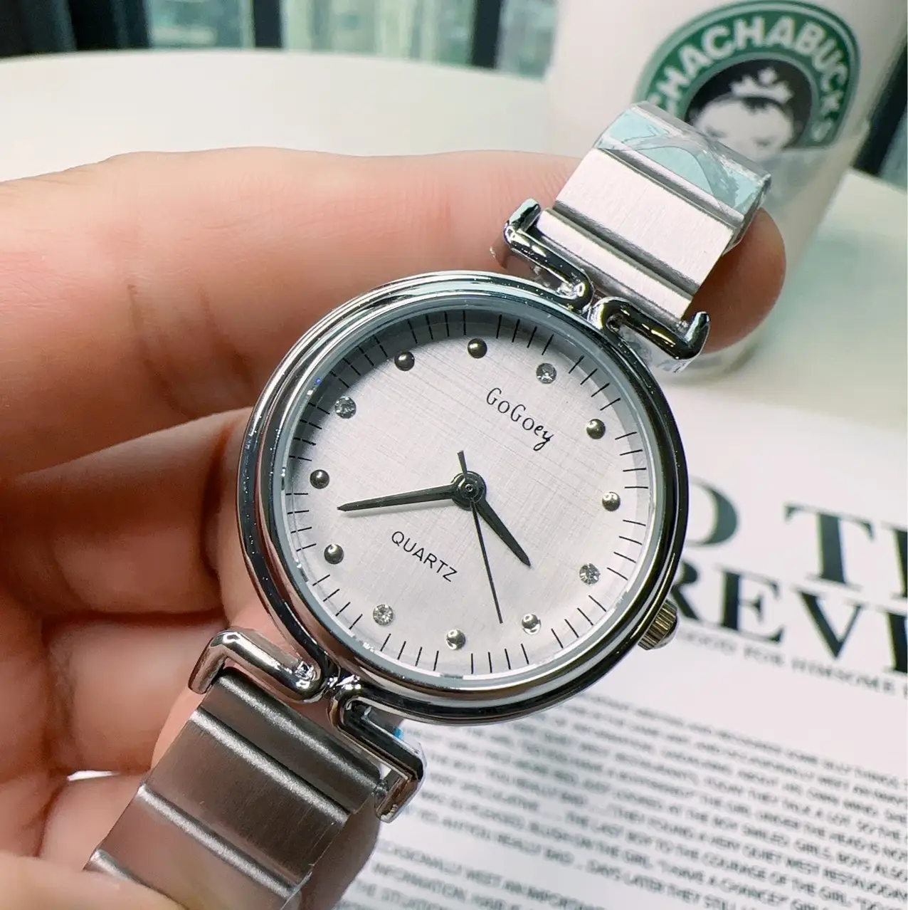 Women's Korean Style Quartz Watch with Mesh Band — feature 5