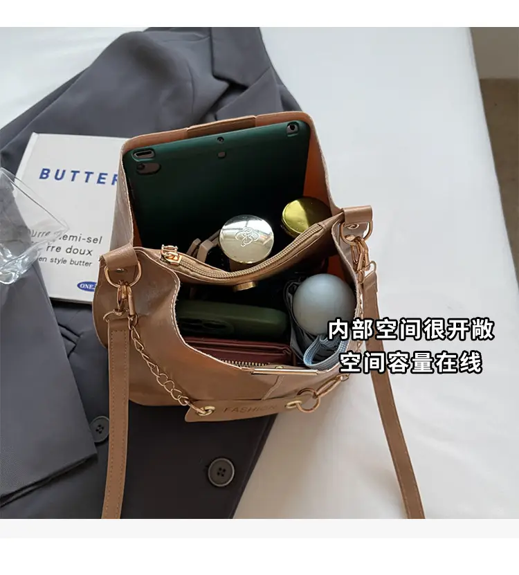 Women's Vintage Leather Bucket Bag Tan 2025 — feature 8