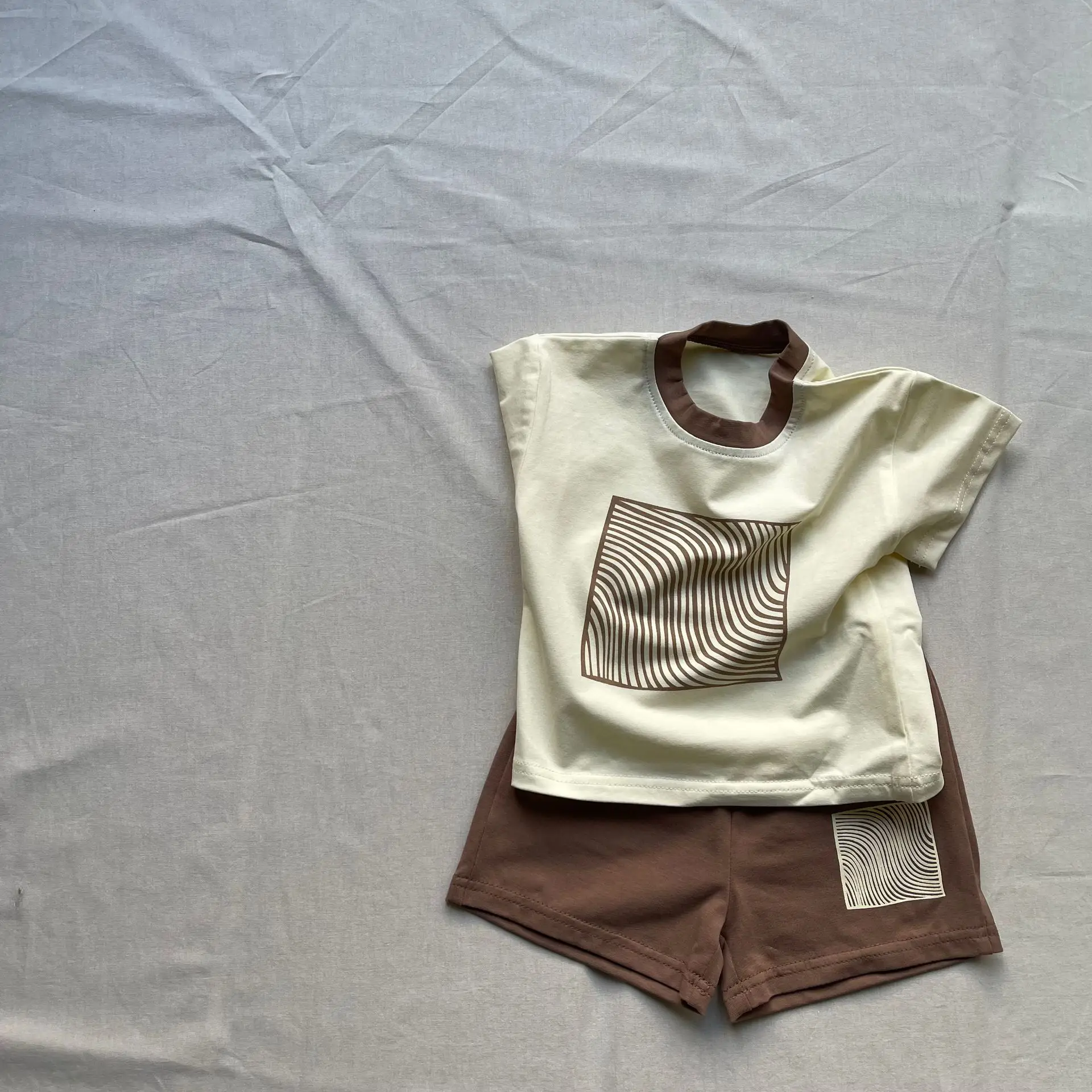 Korean Style Printed Shorts Set for Boys Girls Brown Cream — feature 9