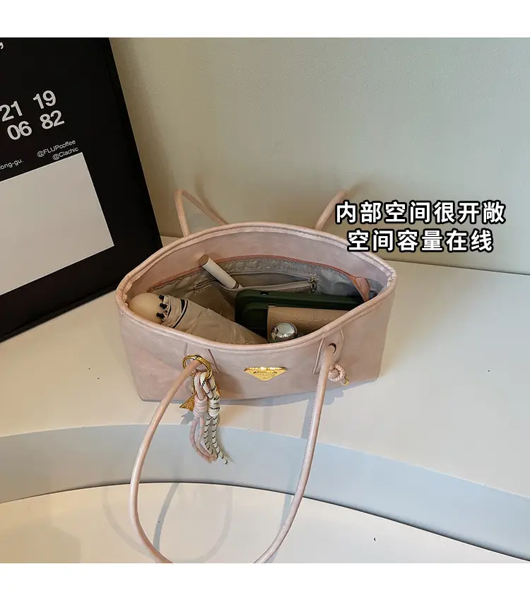 Pink Leather Shoulder Bag with Gold Plated Handle — feature 7