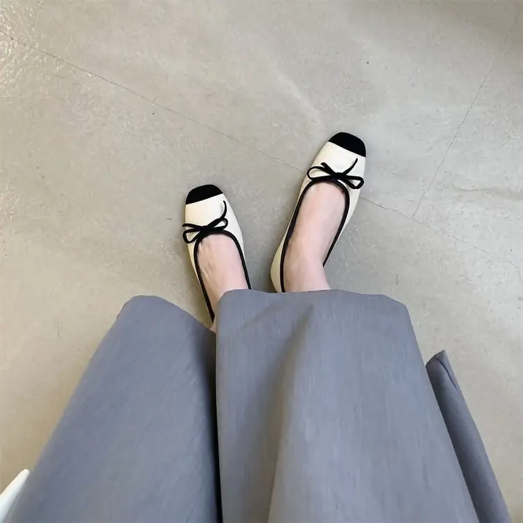 Women's Pea Flat Slip-on Shoes Silver Beige 2025 Spring — feature 1