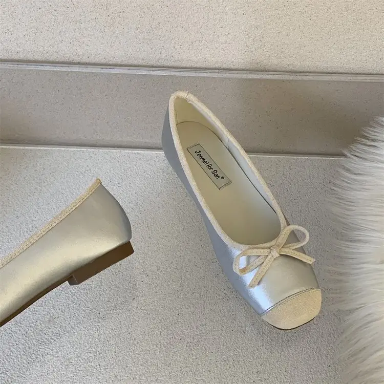 Women's Pea Flat Slip-on Shoes Silver Beige 2025 Spring — feature 5