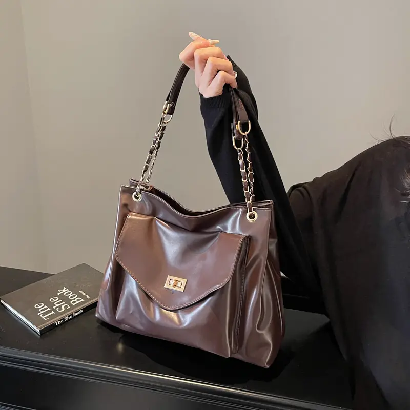 Women's Brown Chain Shoulder Bag with Leather Strap - Image 8