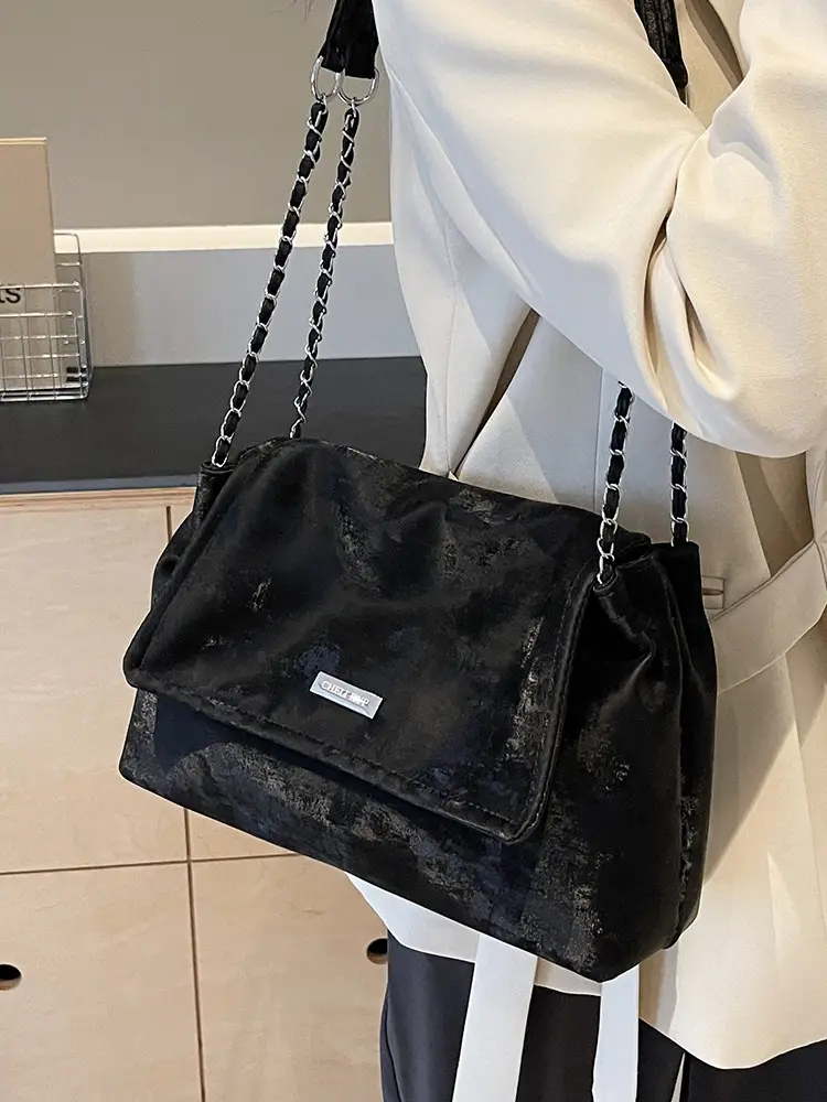 Pink Chain Shoulder Bag for Women - Image 9