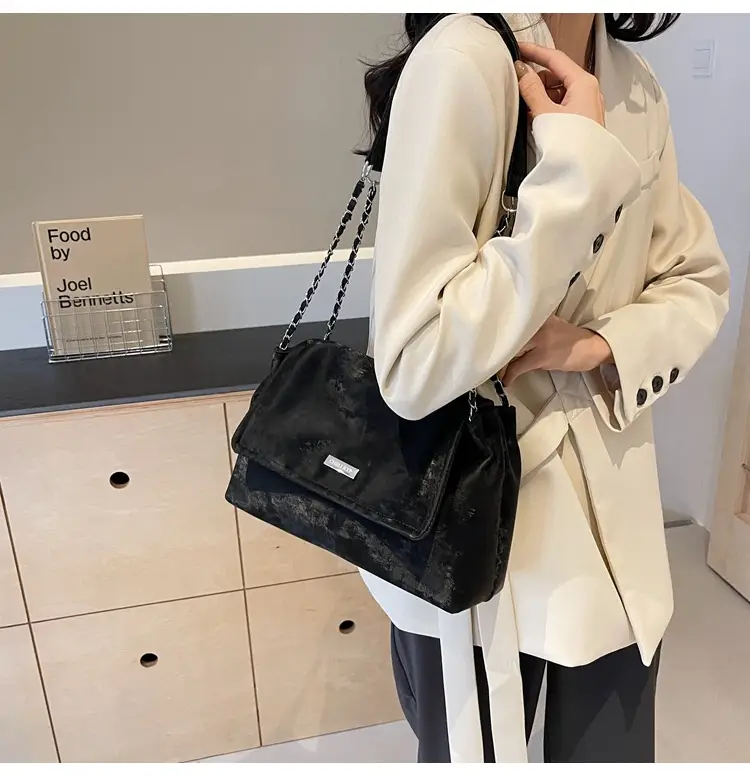 Pink Chain Shoulder Bag for Women — feature 27