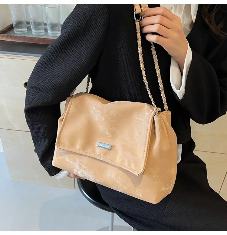 Pink Chain Shoulder Bag for Women — feature 31