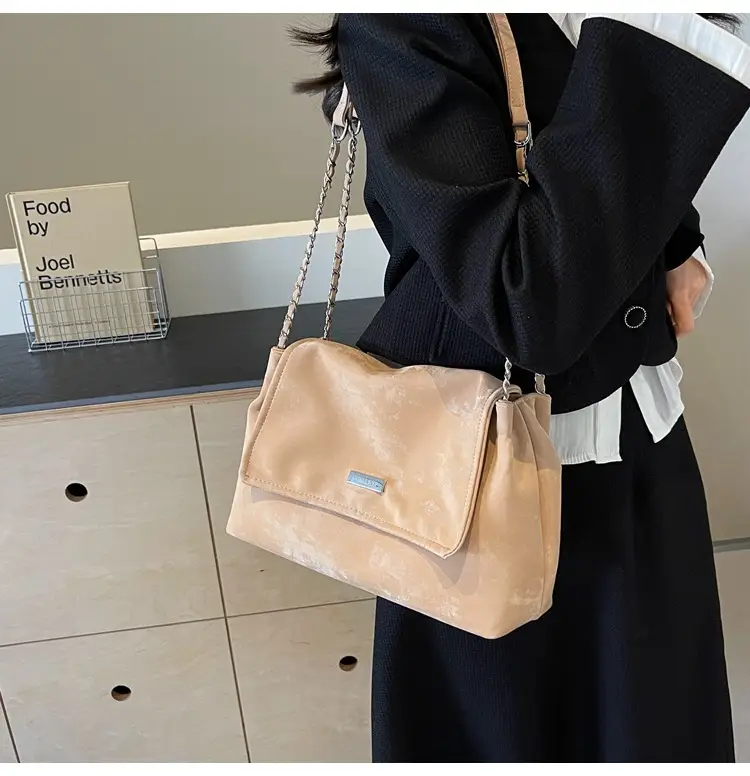 Pink Chain Shoulder Bag for Women — feature 33