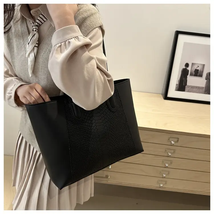 Women Crossbody Tote Bag Cream Large Capacity Spring Summer Commuter Bag — feature 44