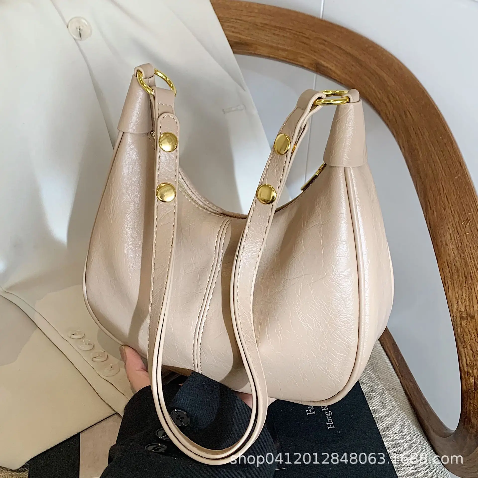 Women's White Leather Crossbody Bag 2024 New Style - Image 11