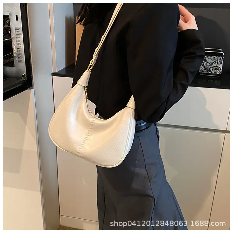 Women's White Leather Crossbody Bag 2024 New Style — feature 21
