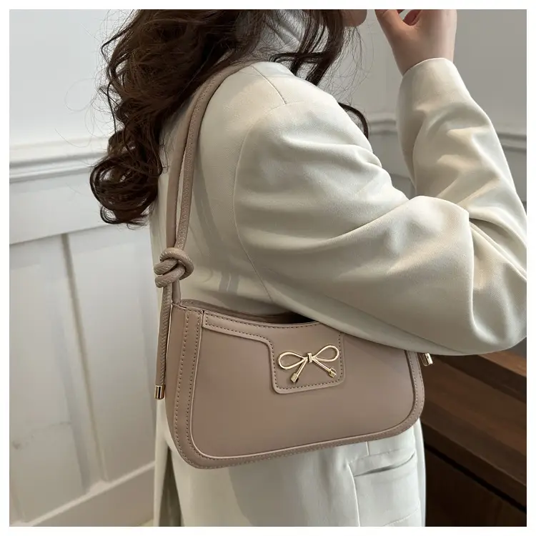 White Textured Shoulder Bag for Women 2025 — feature 18